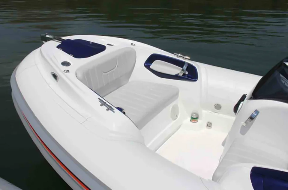 2022 Flex 450 with Yamaha F70LA | White w/ Grey Accents - Image 3