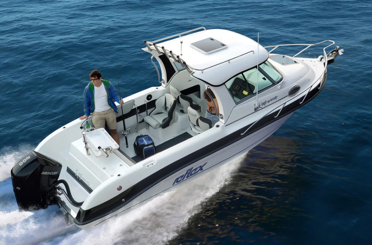 022 Reflex Reefrunner 24 with Mercury 200XL Outboard – Island Edition - Image 4