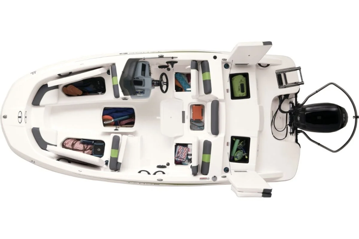 2023 T16 w/ 60 ELPT FourStroke Mercury® FourStroke - Image 2